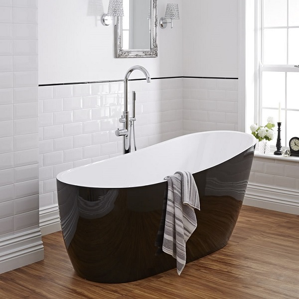 black freestanding tub