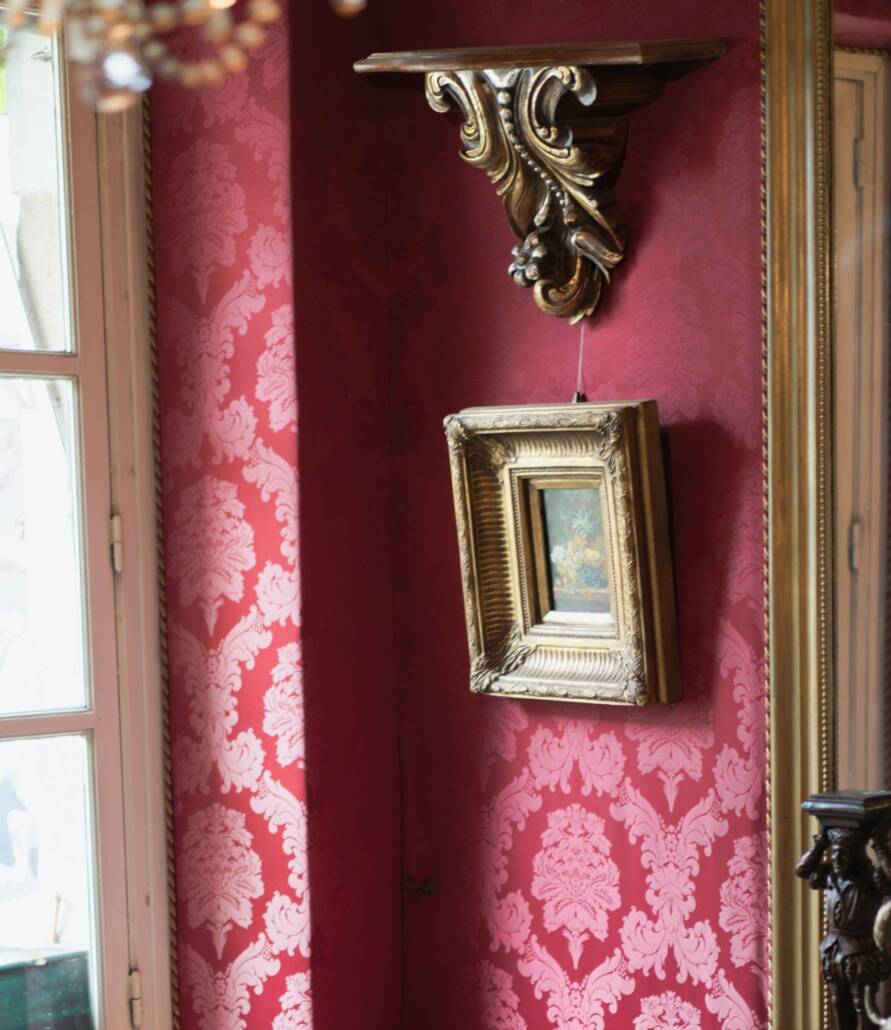 damask wallpaper